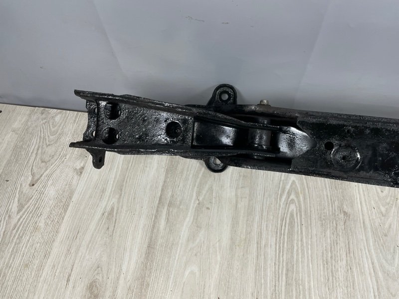 Балка поперечная, 2000 рублей, Москва