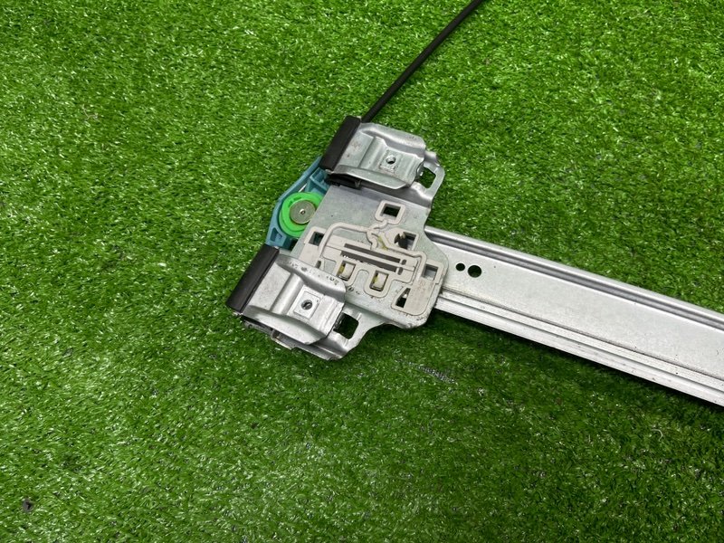 Стеклоподъемник задний, 1000 рублей, Москва