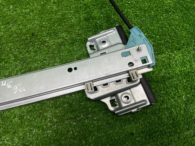 Стеклоподъемник задний, 1000 рублей, Москва