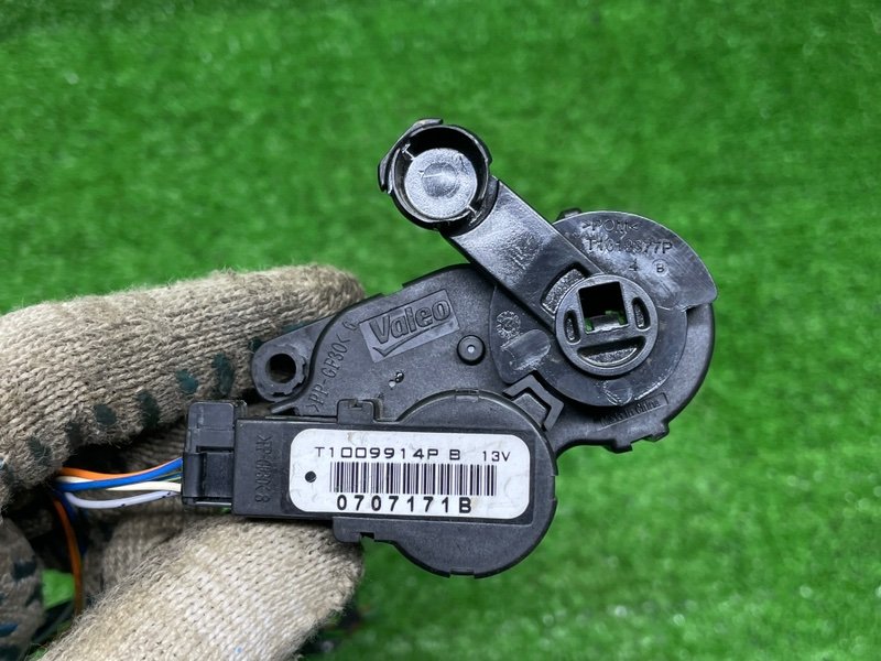 Моторчик заслонки отопителя, 2000 рублей, Москва