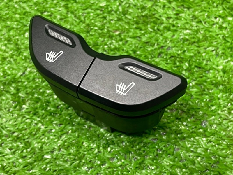 Кнопка обогрева сидений, 650 рублей, Москва