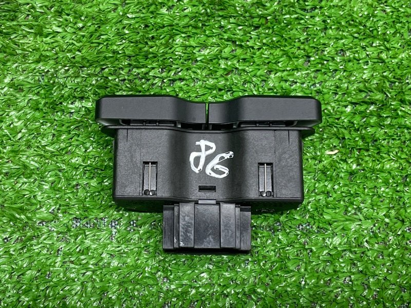 Кнопка обогрева сидений, 650 рублей, Москва