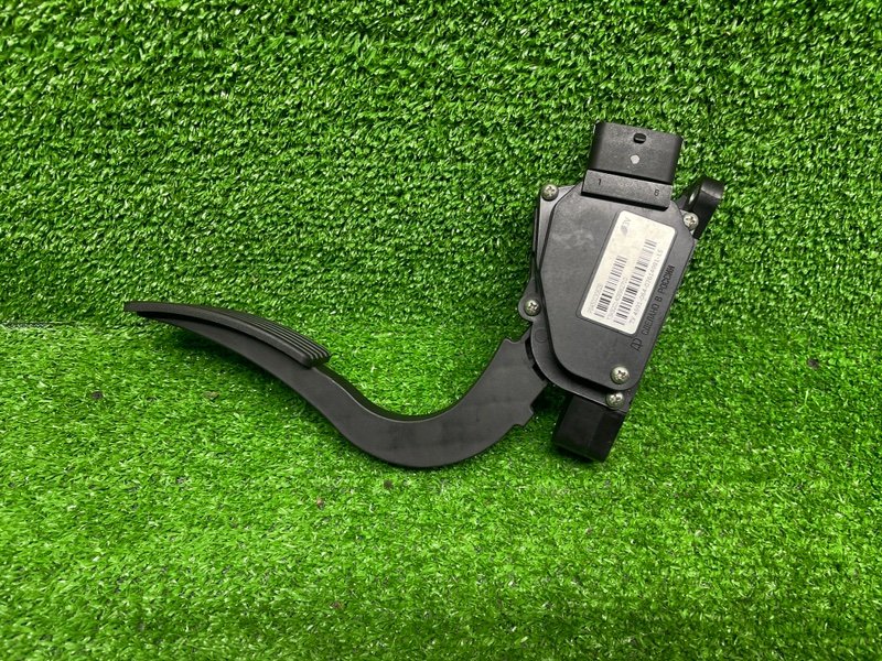 Педаль газа, 1000 рублей, Москва