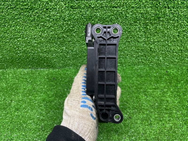 Педаль газа, 1000 рублей, Москва