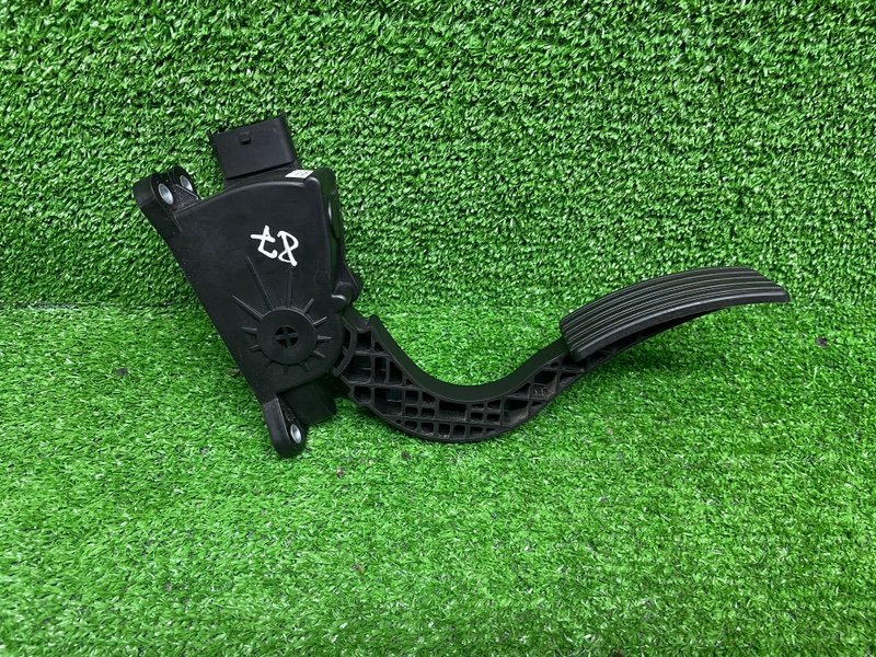 Педаль газа, 1000 рублей, Москва