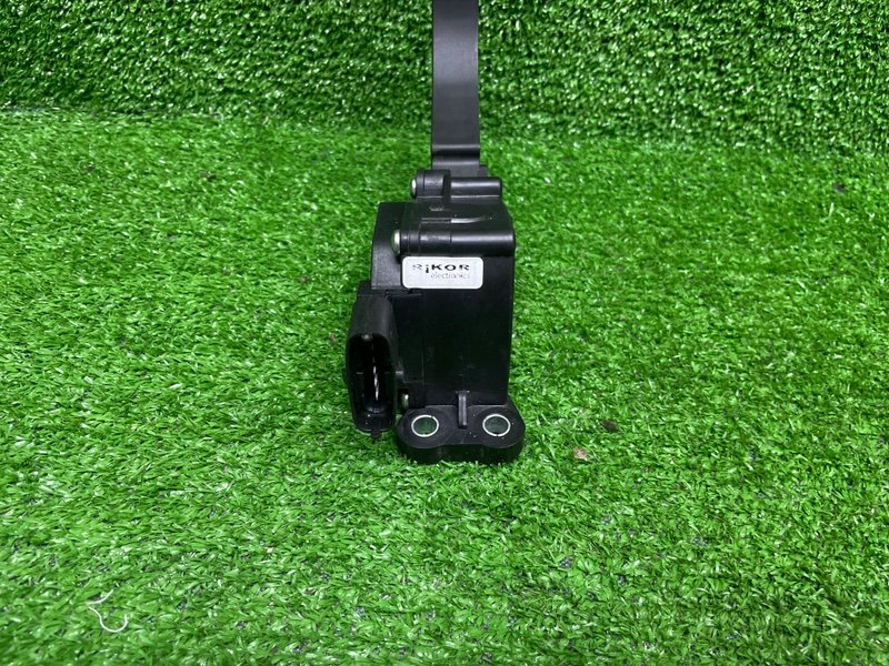 Педаль газа, 1000 рублей, Москва