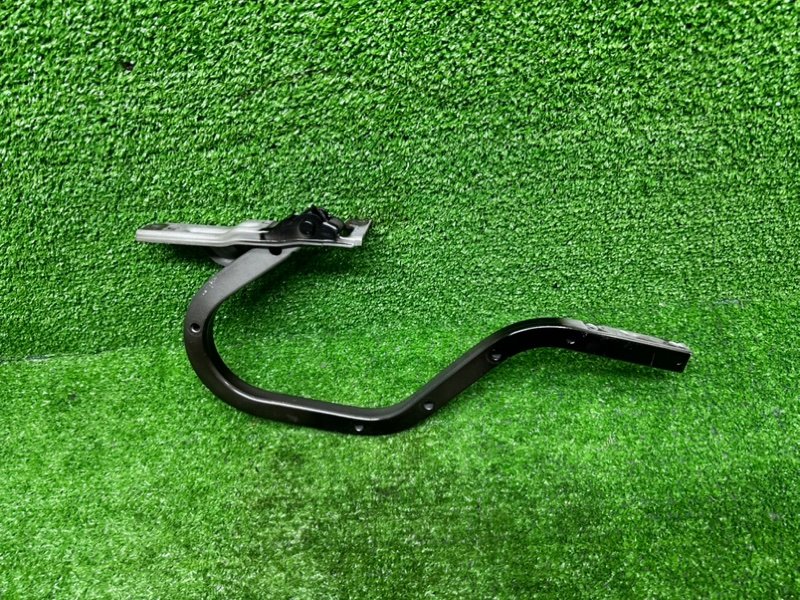 Петля крышки багажника, 3000 рублей, Москва