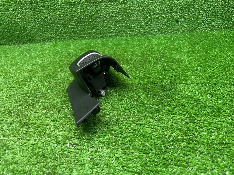 Крышка зеркала, 1000 рублей, Москва