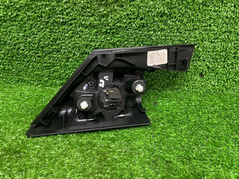 Крышка зеркала, 1000 рублей, Москва