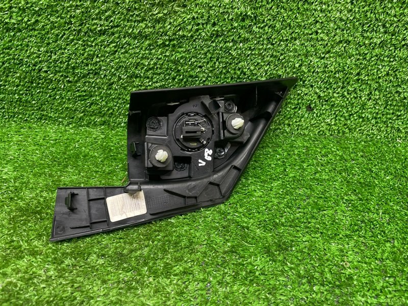 Крышка зеркала, 1000 рублей, Москва