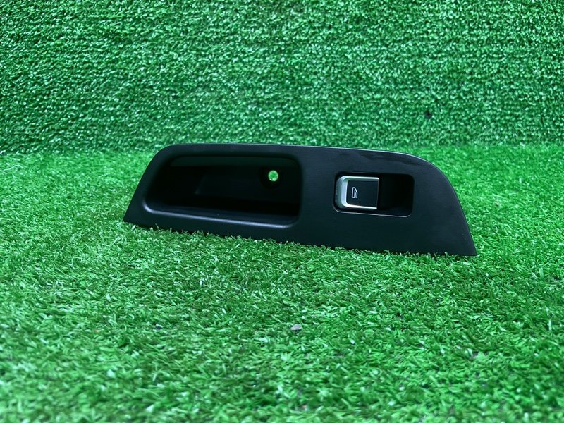 Кнопка стеклоподъемника, 1000 рублей, Москва