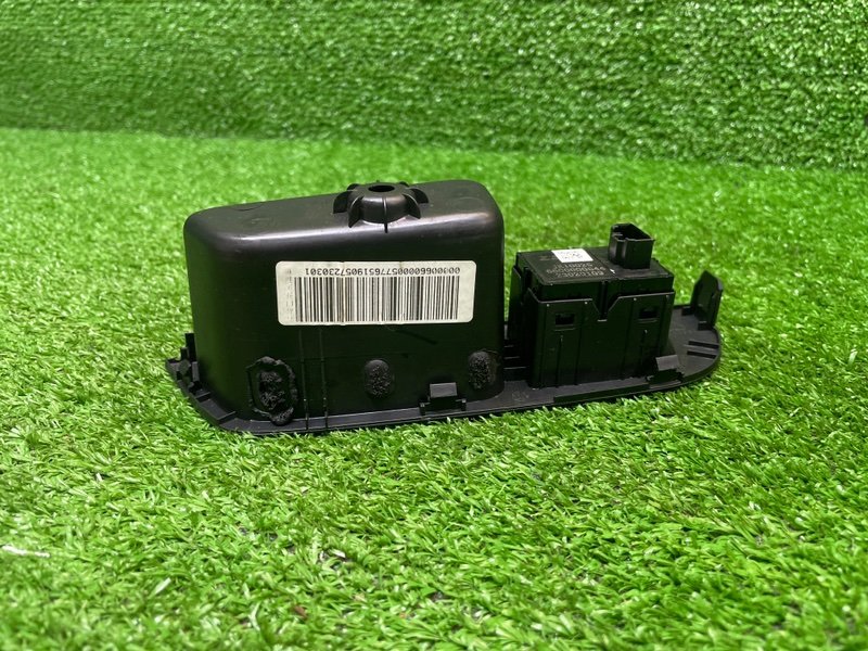 Кнопка стеклоподъемника, 1000 рублей, Москва