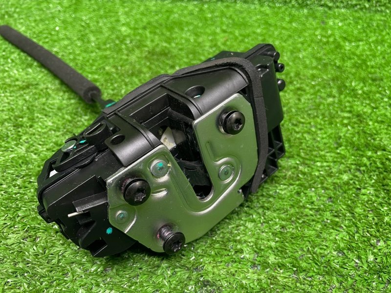 Замок двери задней правой, 2000 рублей, Москва