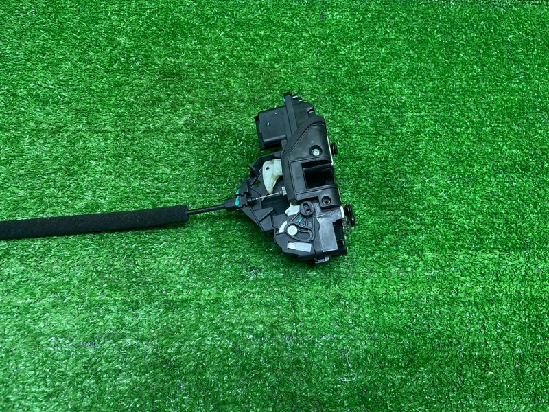 Замок двери задней правой, 2000 рублей, Москва