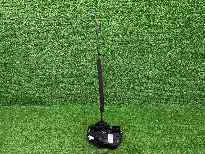 Замок двери задней левой, 2000 рублей, Москва