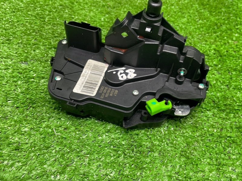 Замок двери передней правой, 2000 рублей, Москва