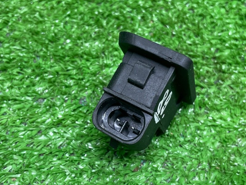 Кнопка открывания багажника, 1500 рублей, Москва