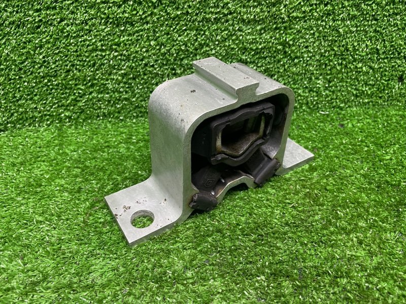 Опора двигателя, 2000 рублей, Москва