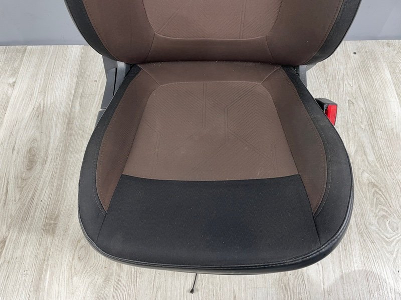 Сиденье переднее правое, 7000 рублей, Москва