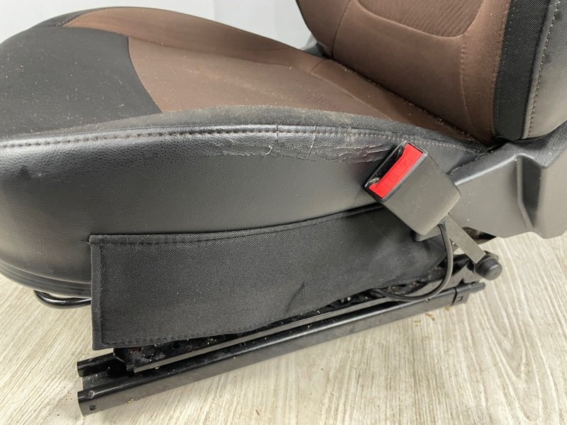 Сиденье переднее правое, 7000 рублей, Москва