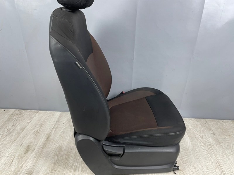 Сиденье переднее правое, 7000 рублей, Москва