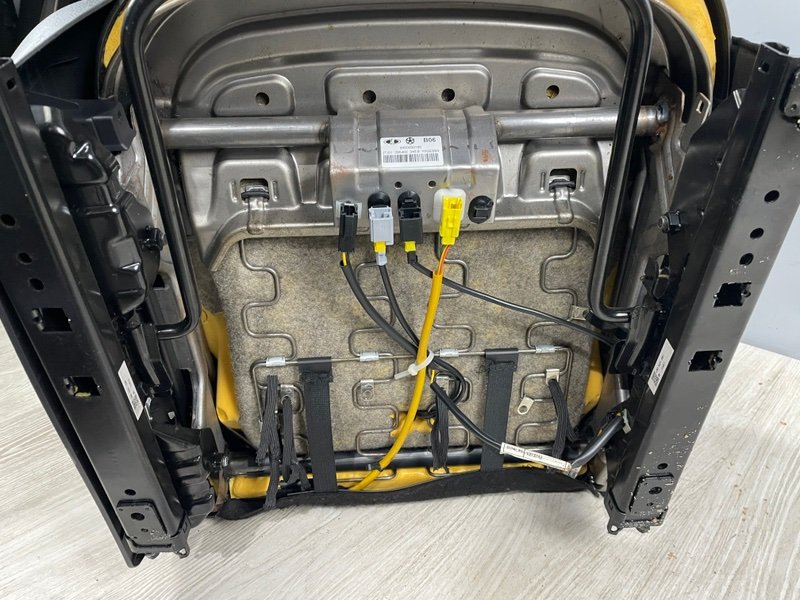 Сиденье переднее правое, 7000 рублей, Москва