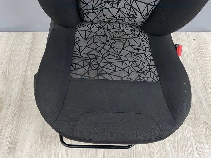 Сиденье переднее правое, 6000 рублей, Москва