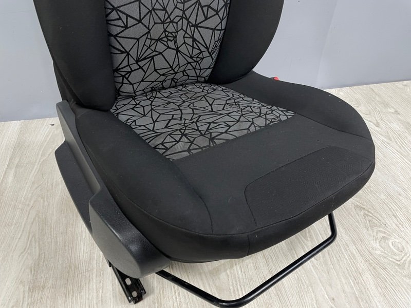 Сиденье переднее правое, 6000 рублей, Москва