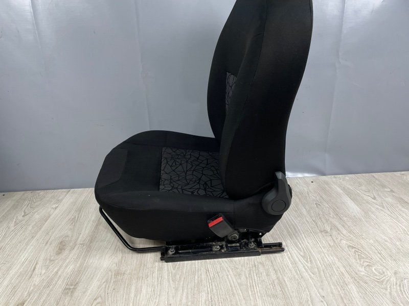 Сиденье переднее правое, 6000 рублей, Москва