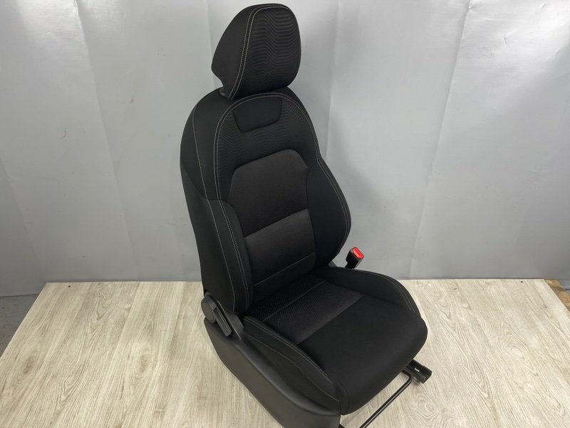 Сиденье переднее правое, 12000 рублей, Москва