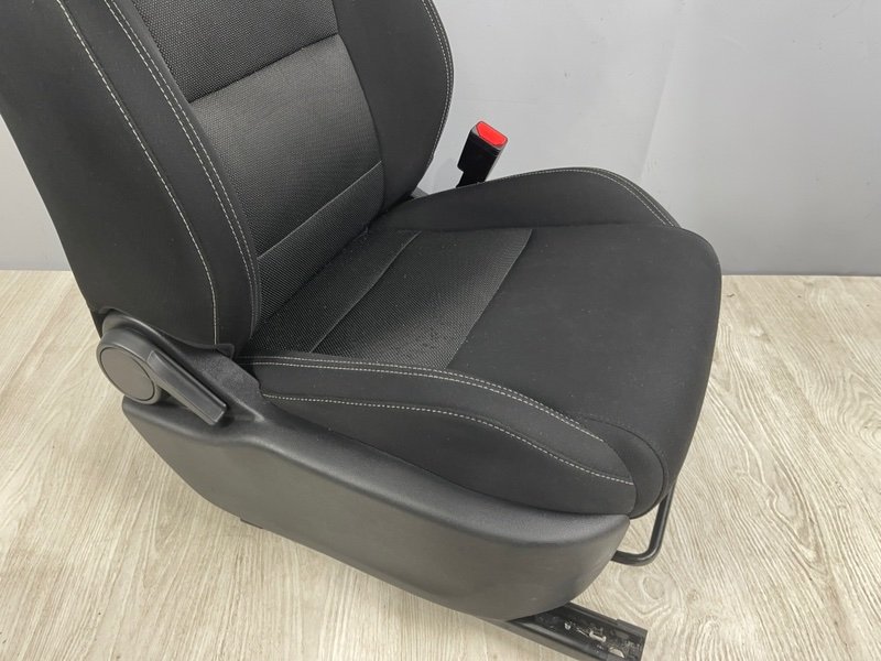 Сиденье переднее правое, 12000 рублей, Москва