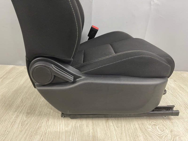 Сиденье переднее правое, 12000 рублей, Москва