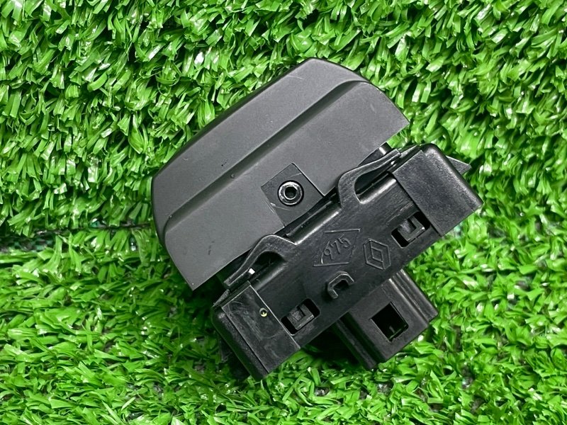 Кнопка курсовой устойчивости, 1000 рублей, Москва