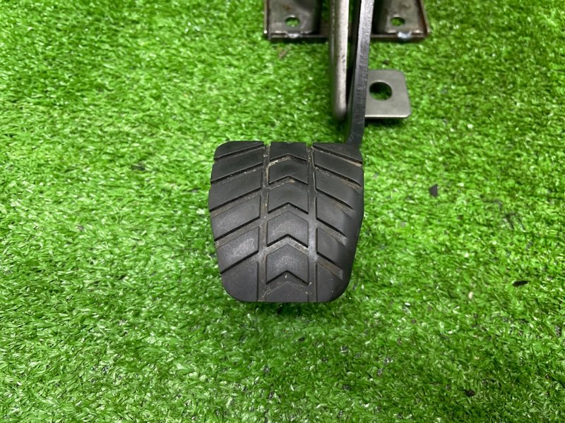 Педаль тормоза, 2000 рублей, Москва