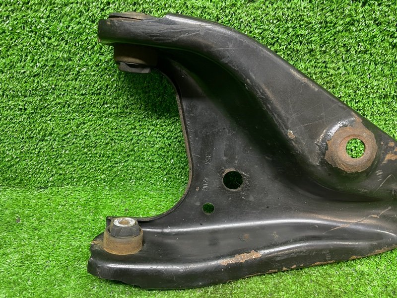 Рычаг передний левый, 1000 рублей, Москва