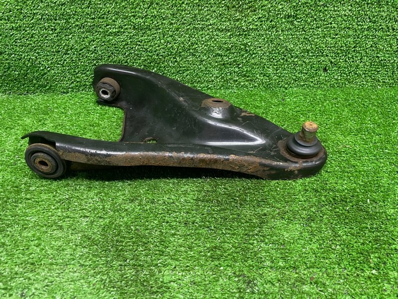 Рычаг передний левый, 1000 рублей, Москва