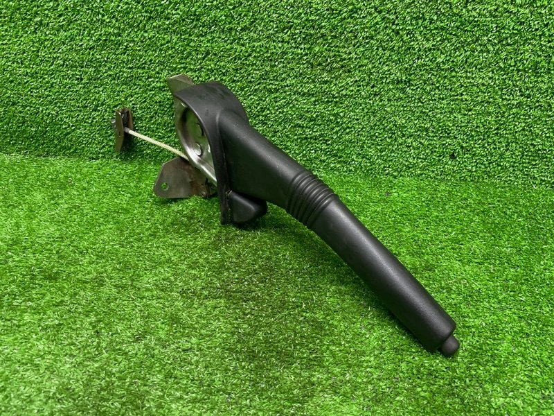 Рычаг стояночного тормоза, 1000 рублей, Москва