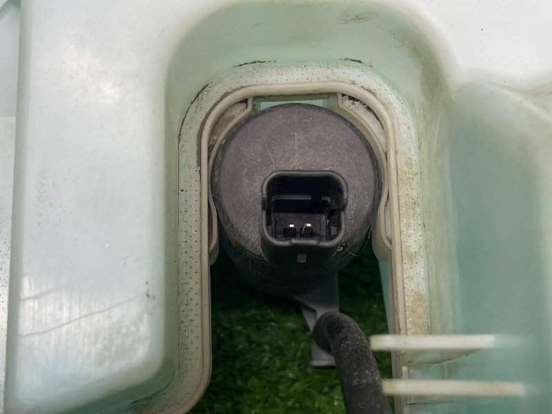 Бачок омывателя лобового стекла, 1000 рублей, Москва