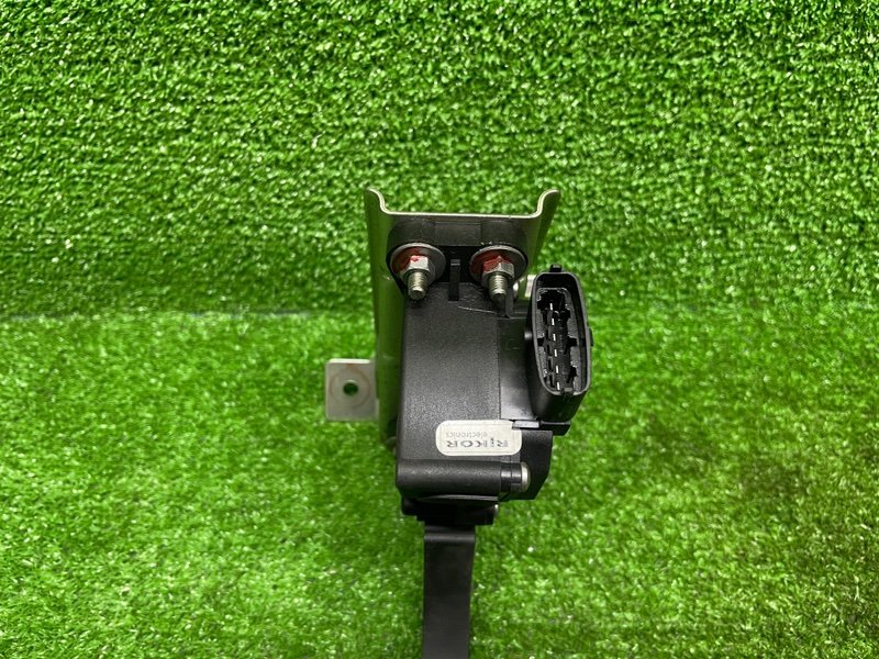 Педаль газа, 1050 рублей, Москва