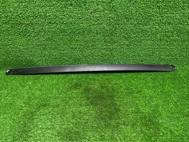 Молдинг лобового стекла, 2000 рублей, Москва