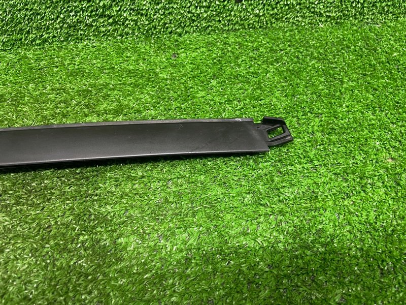 Молдинг лобового стекла, 2000 рублей, Москва