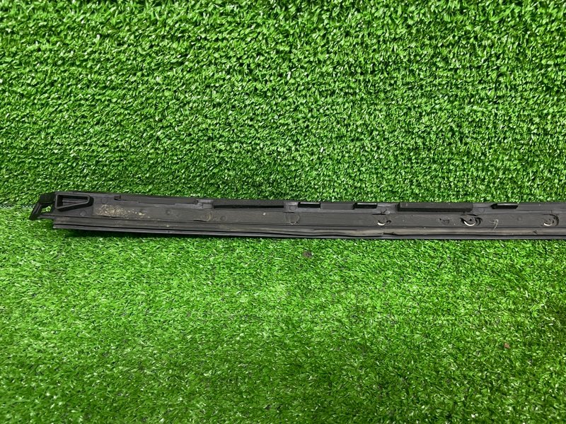 Молдинг лобового стекла, 2000 рублей, Москва