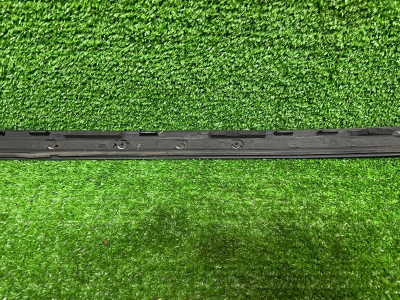 Молдинг лобового стекла, 2000 рублей, Москва