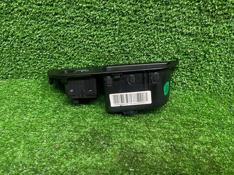 Кнопка стеклоподъемника, 1000 рублей, Москва