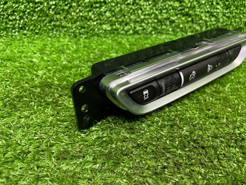 Блок кнопок, 2000 рублей, Москва