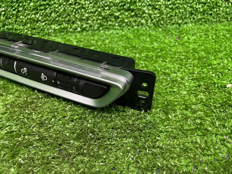 Блок кнопок, 2000 рублей, Москва