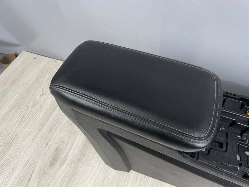 Подлокотник, 8000 рублей, Москва