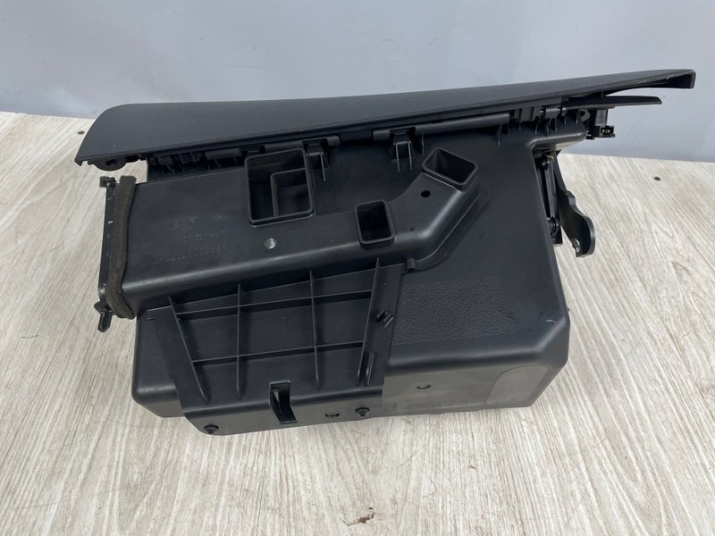 Бардачок, 2000 рублей, Москва