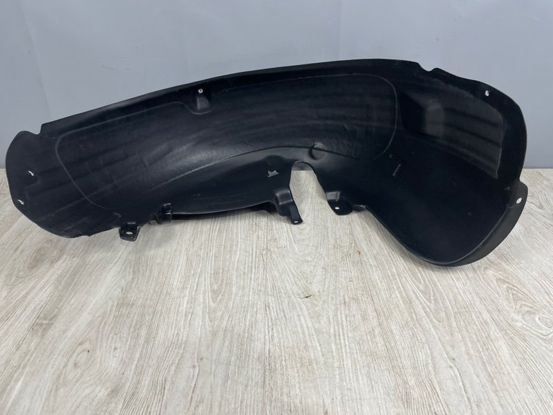 Подкрылок, 2000 рублей, Москва