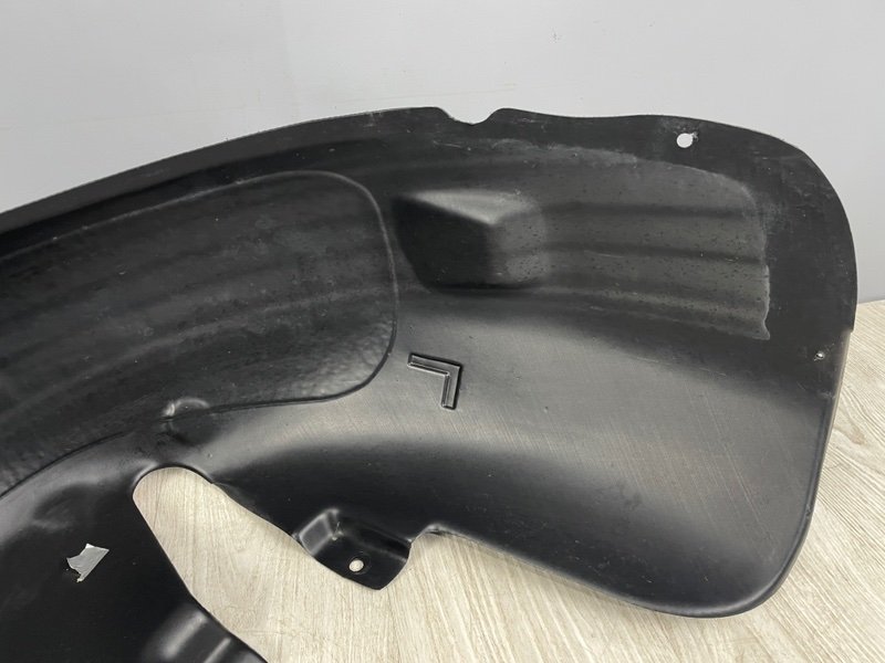 Подкрылок, 2000 рублей, Москва